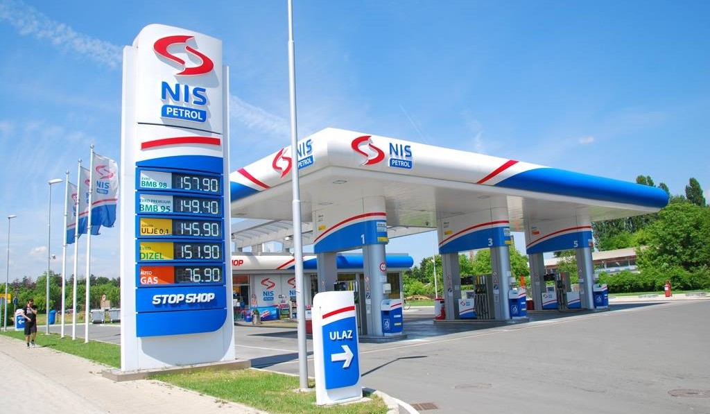 Bien çmimet e karburanteve në Kosovë, 4 deri në 5 cent më pak për litër